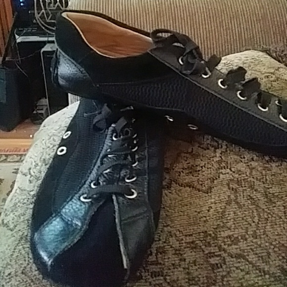 Pair of shoes size 41 size 11 - Picture 2 of 4